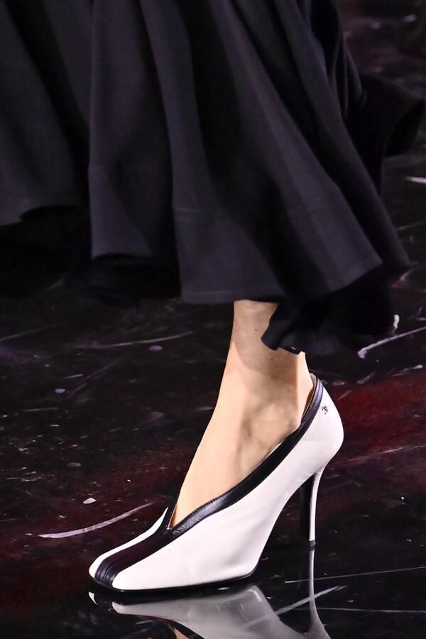 les escarpins du défilé chanel printemps-ete 2026