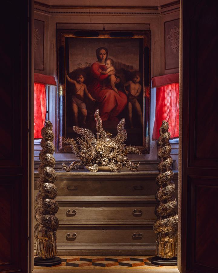 La fondation Dries Van Noten au Palazzo Pisani Moretta à Venise.© Fondazione Dries Van Noten. Photo : Matteo de Mayda.
