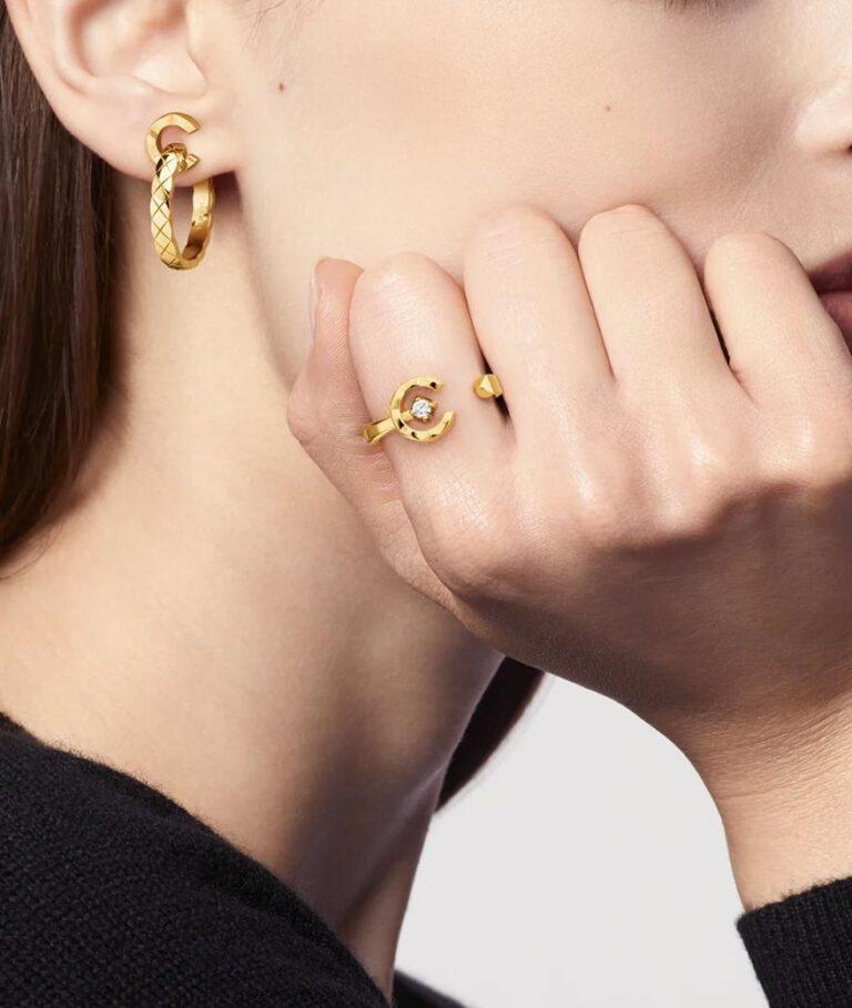 idees cadeau bague chanel coco en or