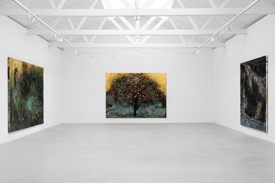 Vue de l’exposition “Nymphäum” Anselm Kiefer à la galerie Thaddaeus Ropac Pantin.
