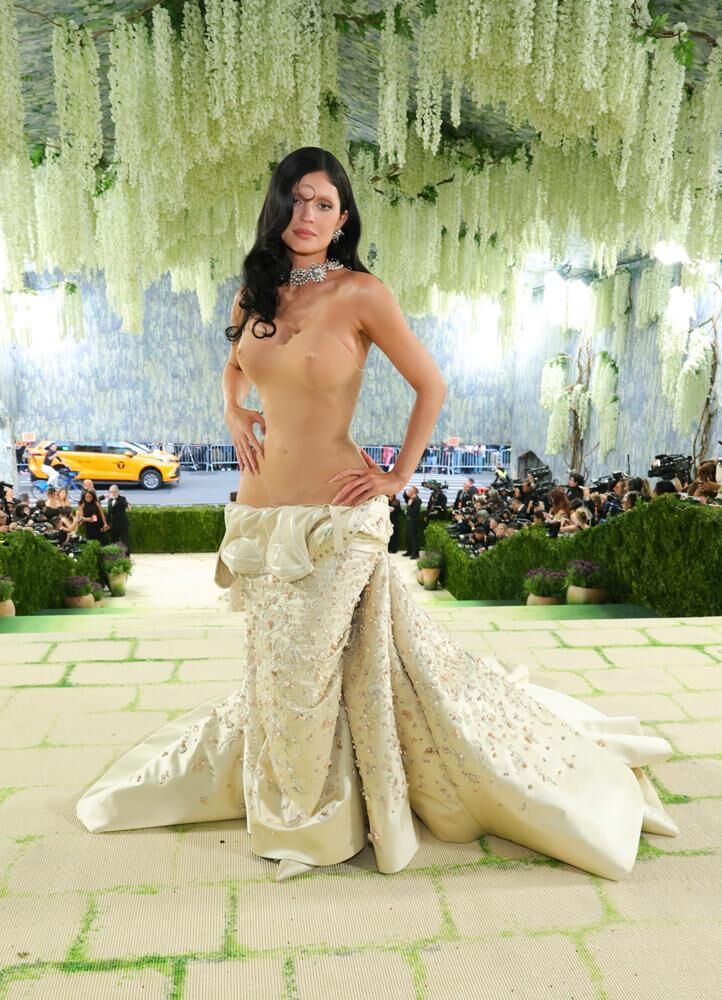 Kylie Jenner en Schiaparelli au met Gala 2026