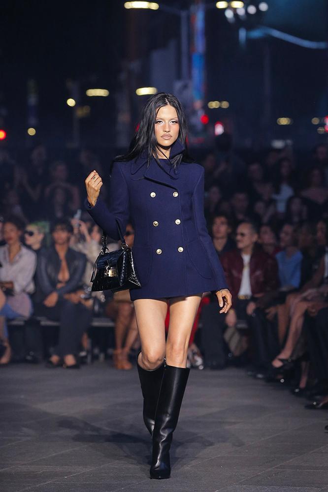 Le défilé Gucci Croisière 2027 à Times Square à New York