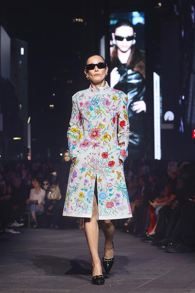 Le défilé Gucci Croisière 2027 à Times Square à New York