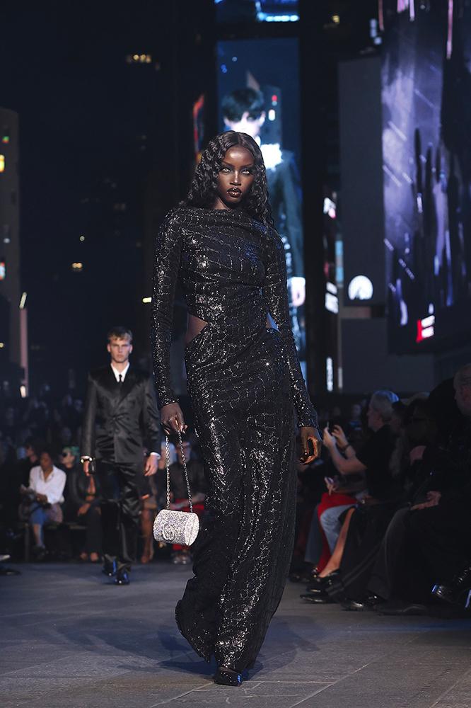 Le défilé Gucci Croisière 2027 à Times Square à New York