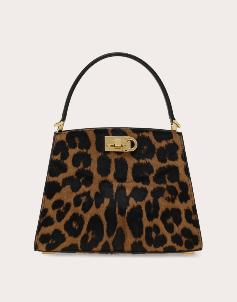 petit sac à main en cuir à imprimé léopard tendance printemsp-ete 2026 ferragamo