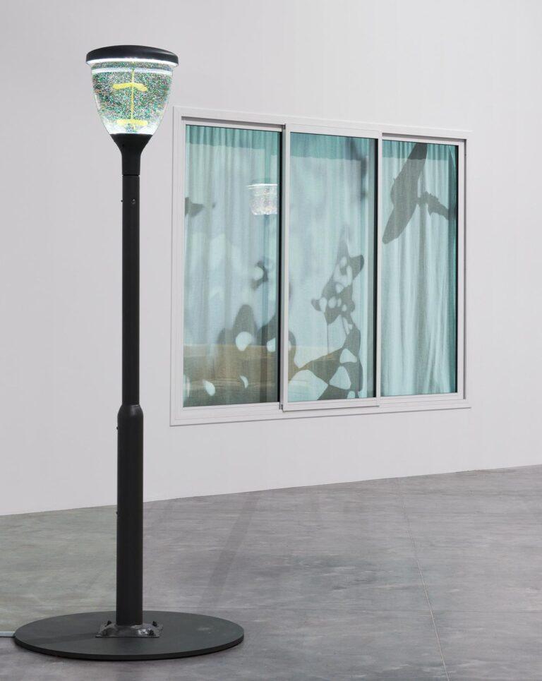 Benoît Piéron, vue de l’exposition “Vernis à ombres”, Palais de Tokyo (2026)