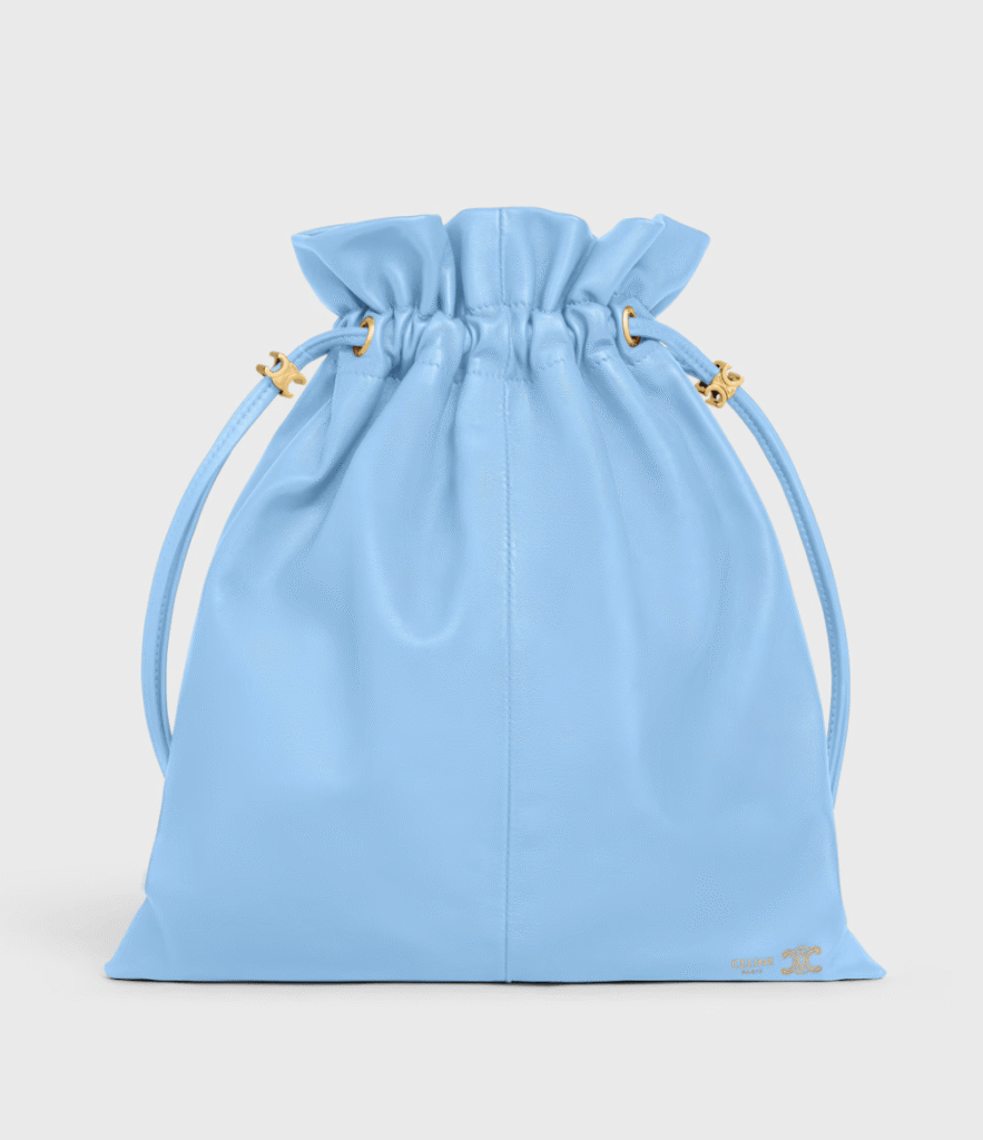pochette en cuir bleu tendance printemps-ete 2026 celine