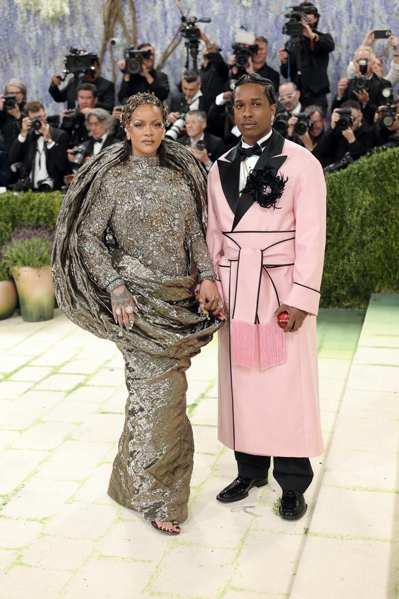 Rihanna en Maison Margiela Artisanal et Asap Rocky en Chanel.