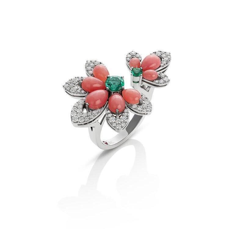 Bague Tiarè, en or blanc, opales roses, émeraudes et diamants, Roberto Coin.