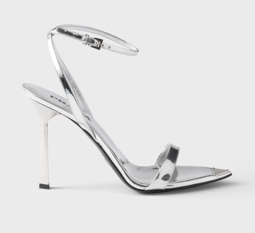 sandales à talon haut en cuir métallique prada tendance printemps-ete 2026