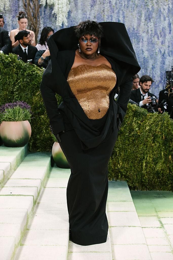 Yseult en Harris Reed. © Lexie Moreland/WWD via Getty Images.