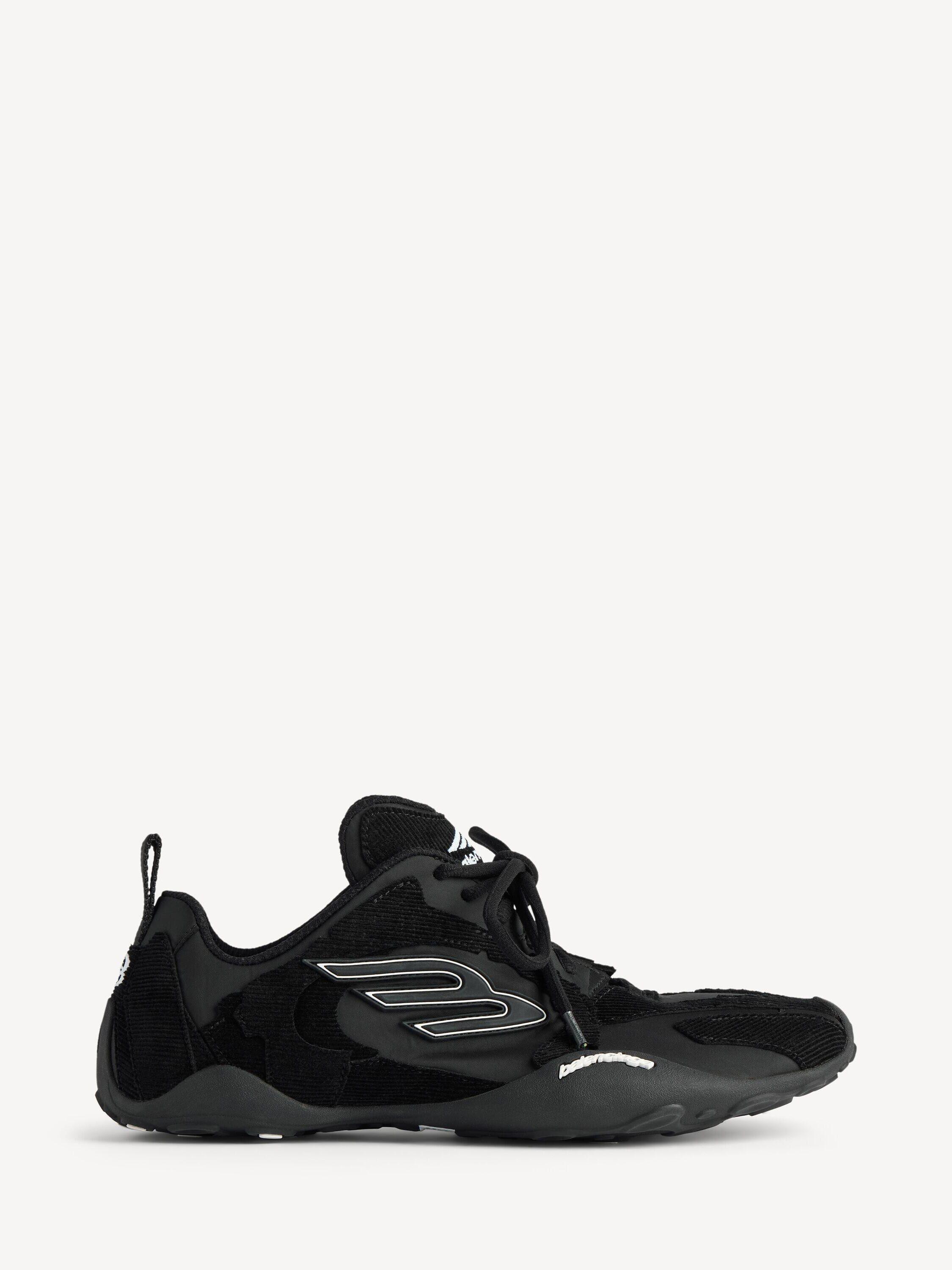 Sneakers de sport, 750€, Balenciaga.