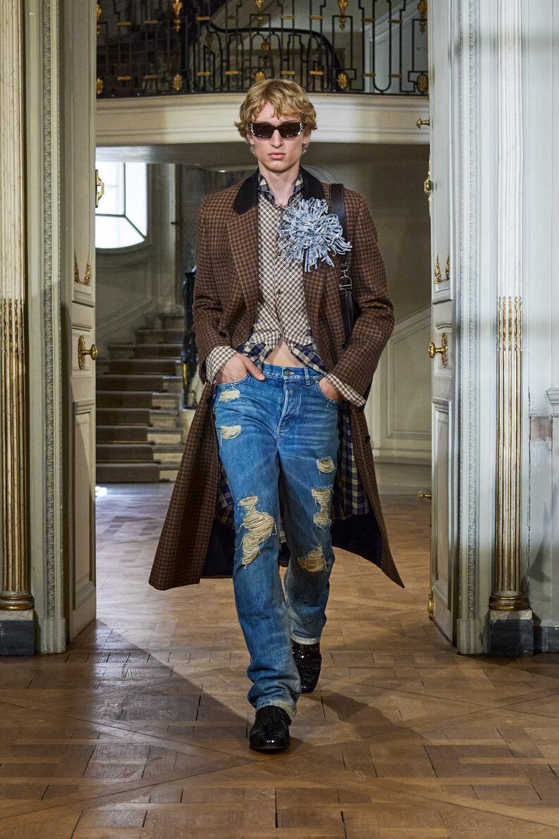 Le défilé Dior homme printemps-été 2027 à Paris par Jonathan Anderson.