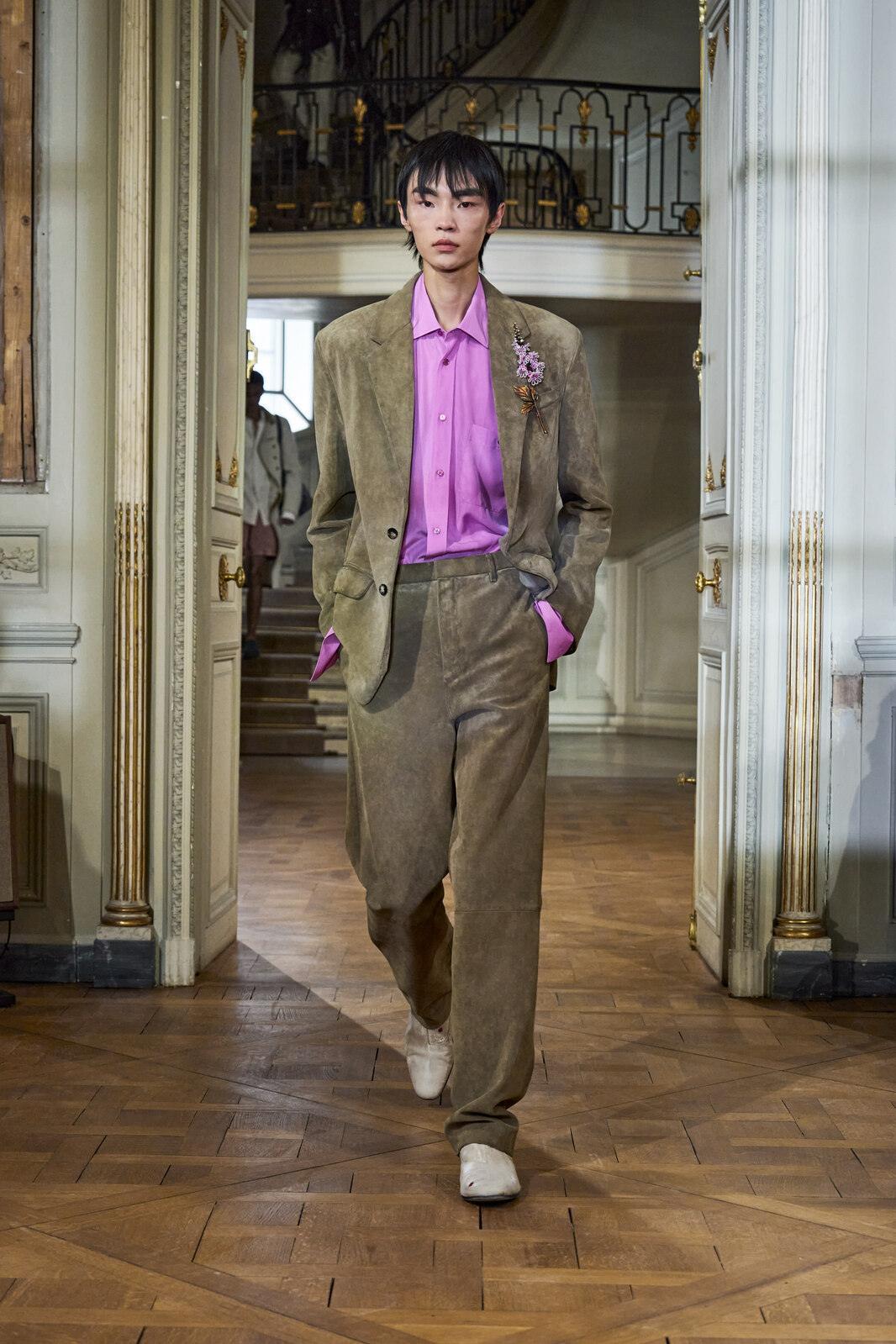 Le défilé Dior homme printemps-été 2027 à Paris par Jonathan Anderson.