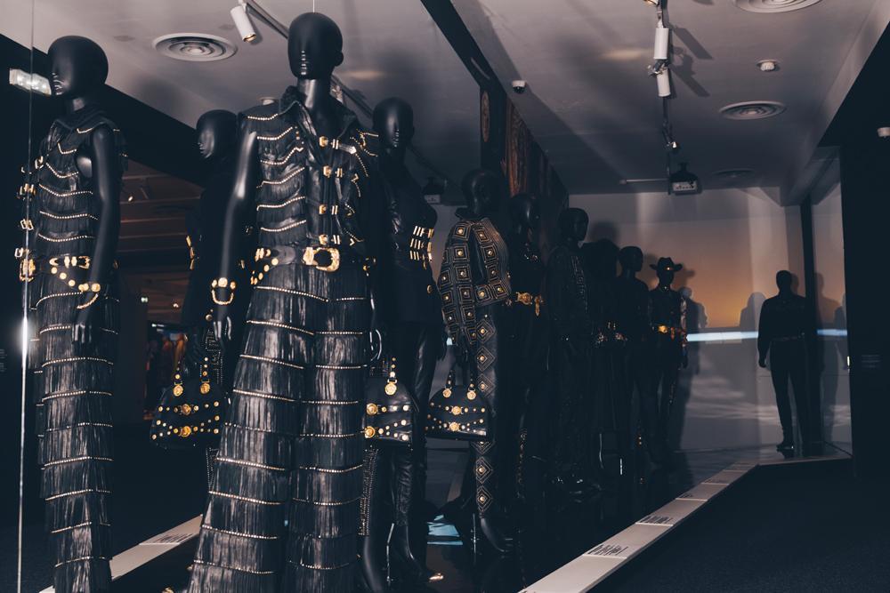 L'exposition Gianni Versace Retrospective au musée Maillol à Paris 7e