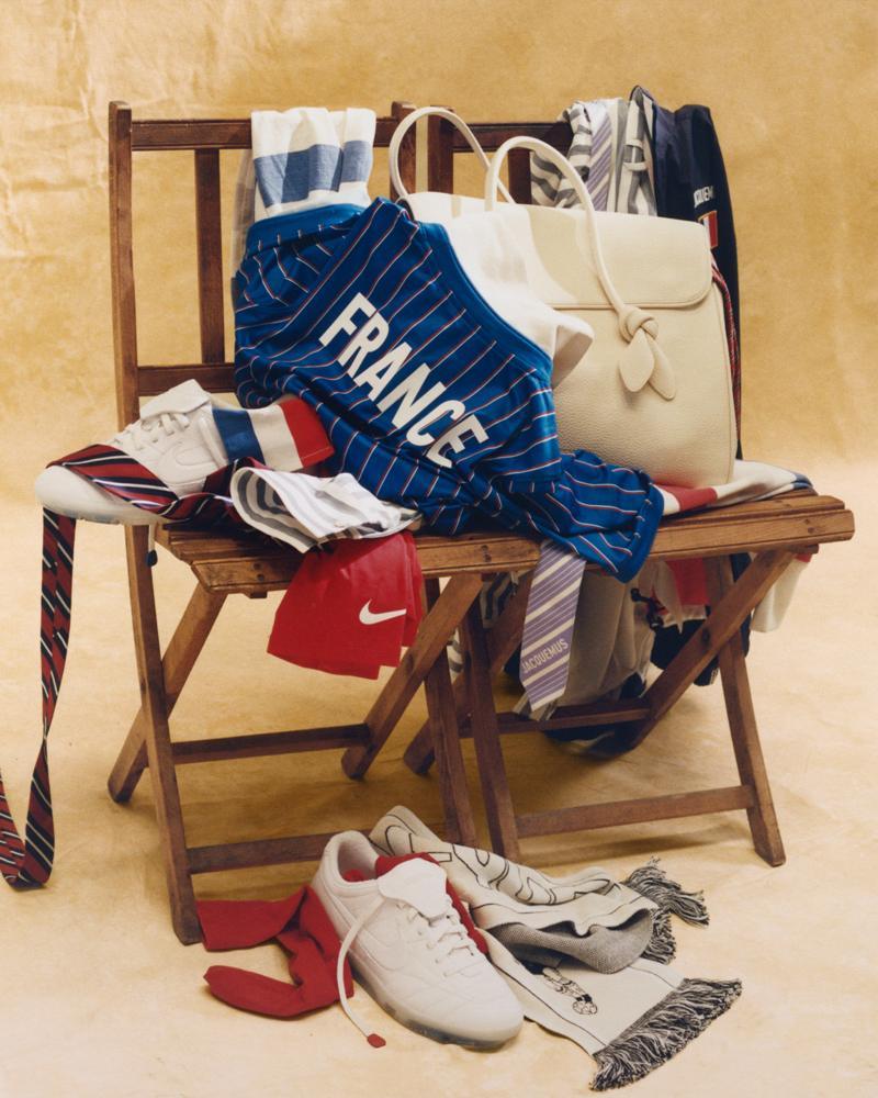 Maillot de football issu de la collaboration Jacquemus x Nike.