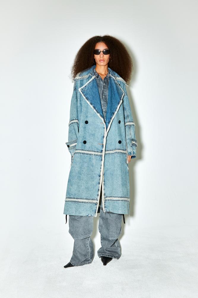 Manteau en denim upyclcé façon jacmin.