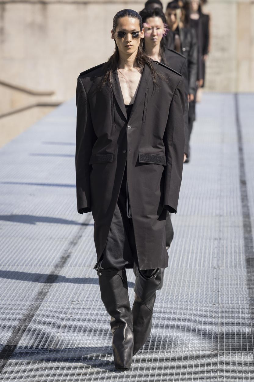 Rick Owens fashion show in Paris, Spring Summer 2027 Menswear Fashion Week Photo by Valerio Mezzanotti