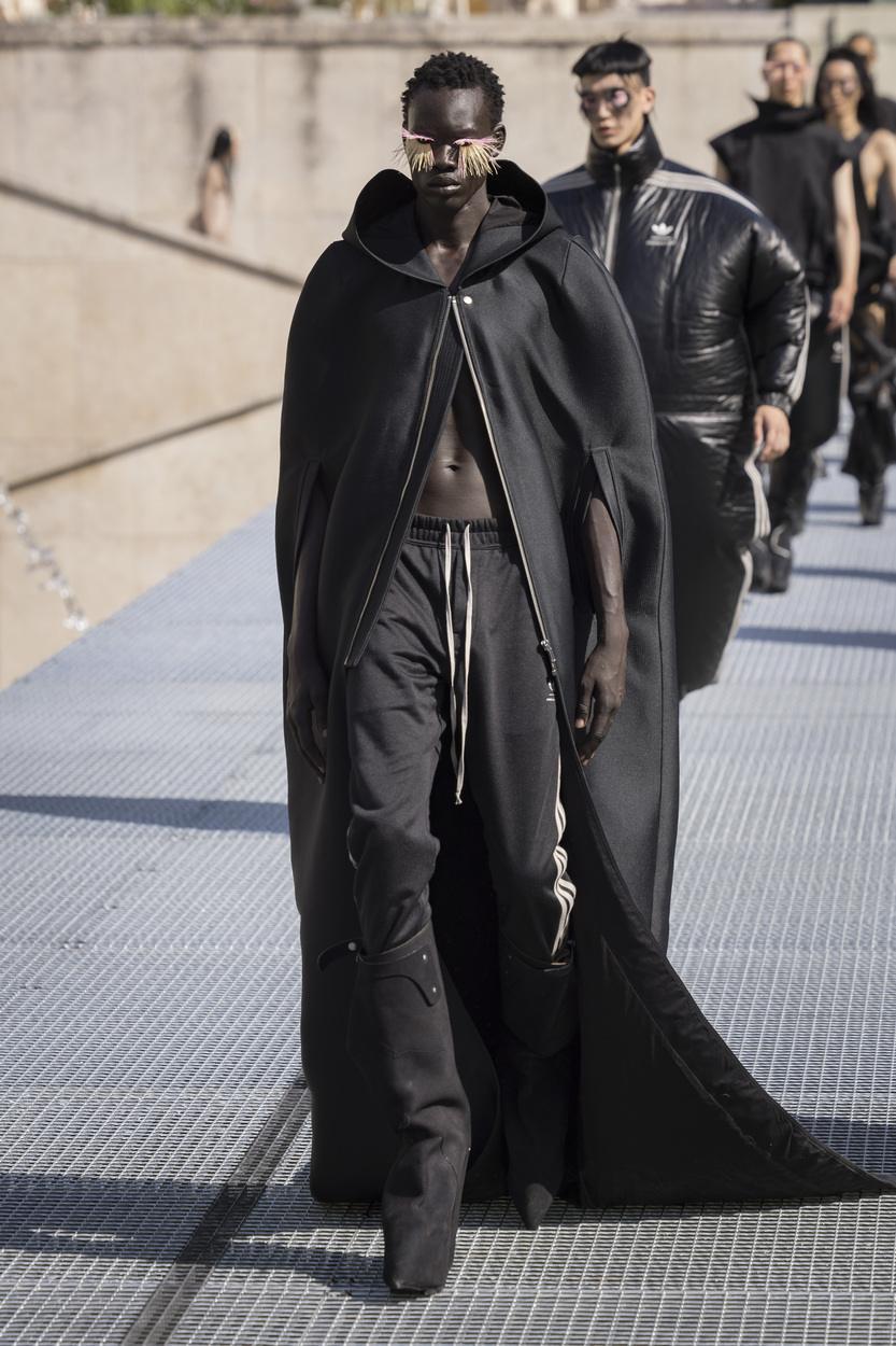 Le défilé Rick Owens printemps-été 2027 avec une collaboration adidas
