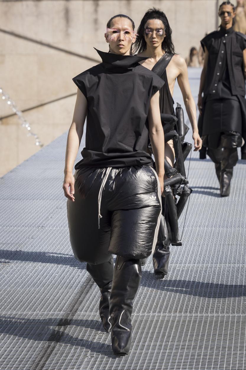 Le défilé Rick Owens printemps-été 2027 avec une collaboration adidas