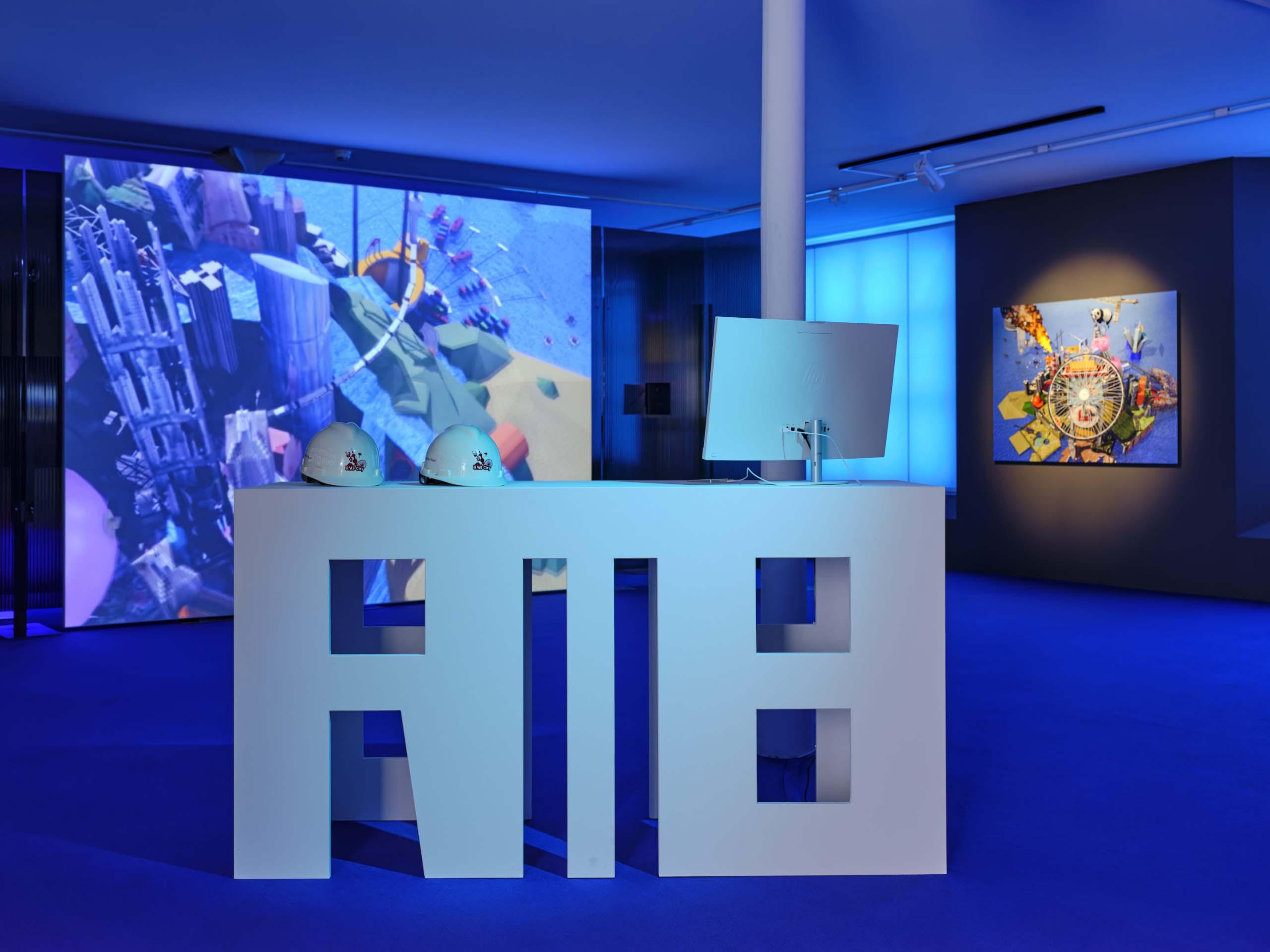 Bleu. Art. Vue d'installation de l'exposition “Testimonies to the Near Future” de Cao Fei au Kunstmuseum Basel. Photo : Samuel Bramley.