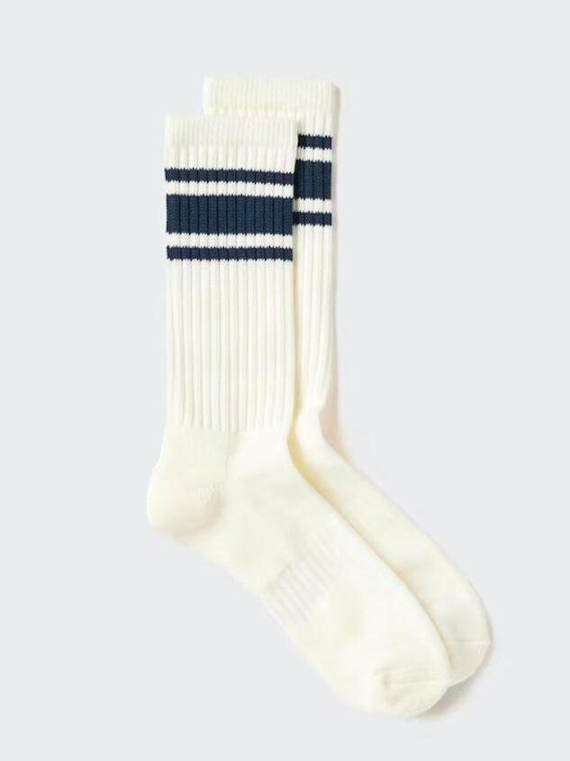 chaussettes blanches uniqlo
