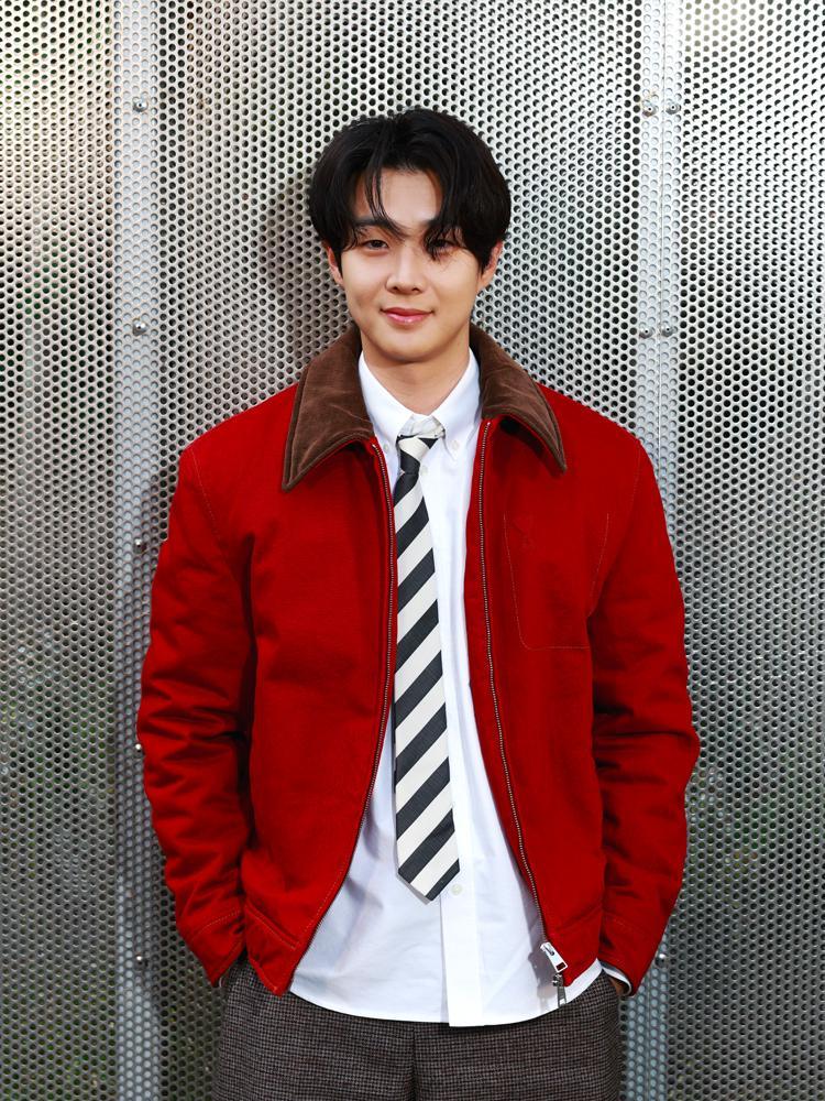 Choi Woo Shik au défilé AMI Paris homme printemps-été 2027.