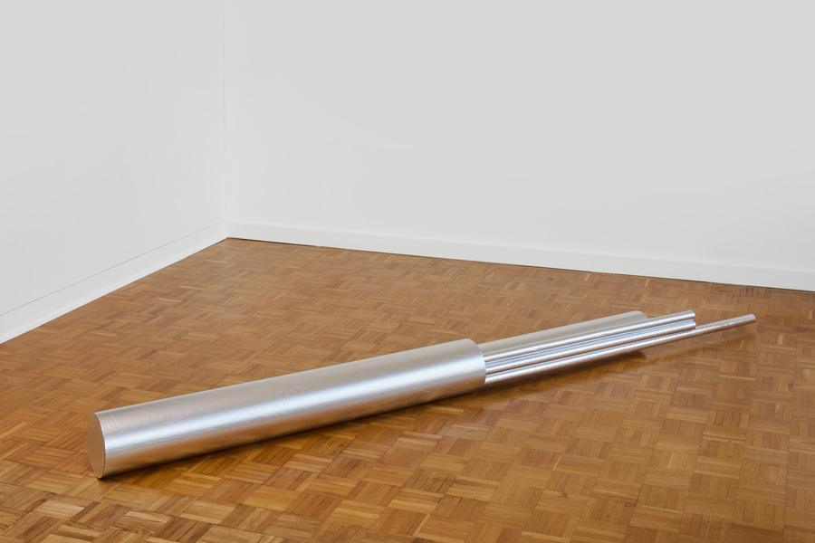 Œuvre d'art de Clémentine Adou, Razzle Dazzle (aluminum) (2026). Galerie spare room.