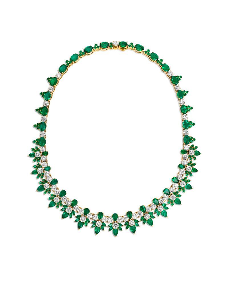 Le collier en or jaune, diamants et émeraudes de la collection Meraviglia.