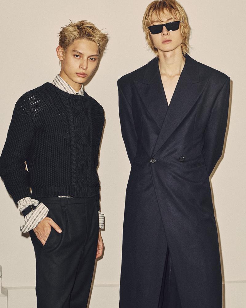 Cortis James et Martin au défilé Saint Laurent homme printemps-été 2027 à la Fashion Week de Paris