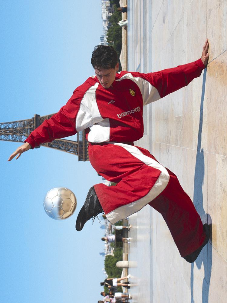 La collection Soccer Series de Balenciaga.