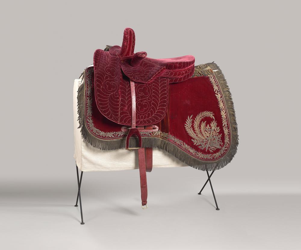 Selle d’amazone de l’impératrice Eugénie. Château de Compiègne dans l'exposition Amazone au Musée Fragonard