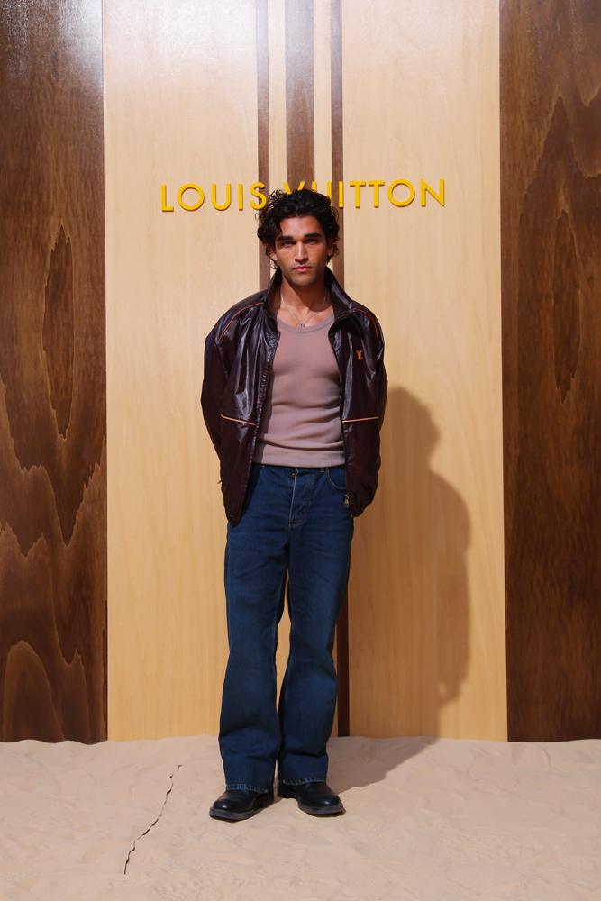 Josh Heuston au défilé Louis Vuitton homme printemps-été 2027 dans le cadre de la Fashion Week de Paris, le 23 juin 2026 à Paris, en France.