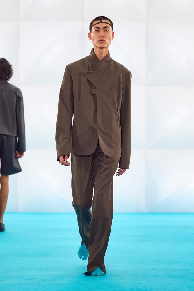 Le défilé Kiko Kostadinov printemps-été 2027 à la Fashion Week de Paris