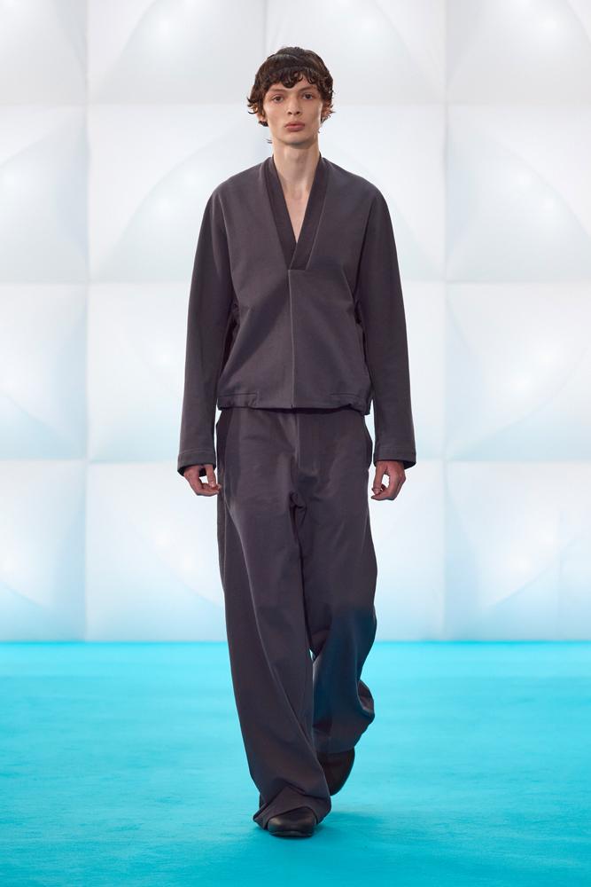 Le défilé Kiko Kostadinov printemps-été 2027 à la Fashion Week de Paris