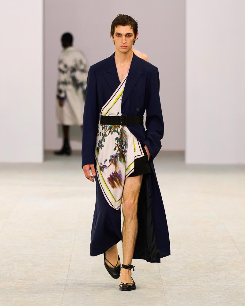 Le défilé Dries Van Noten printemps-été 2027 à la Fashion Week de Paris