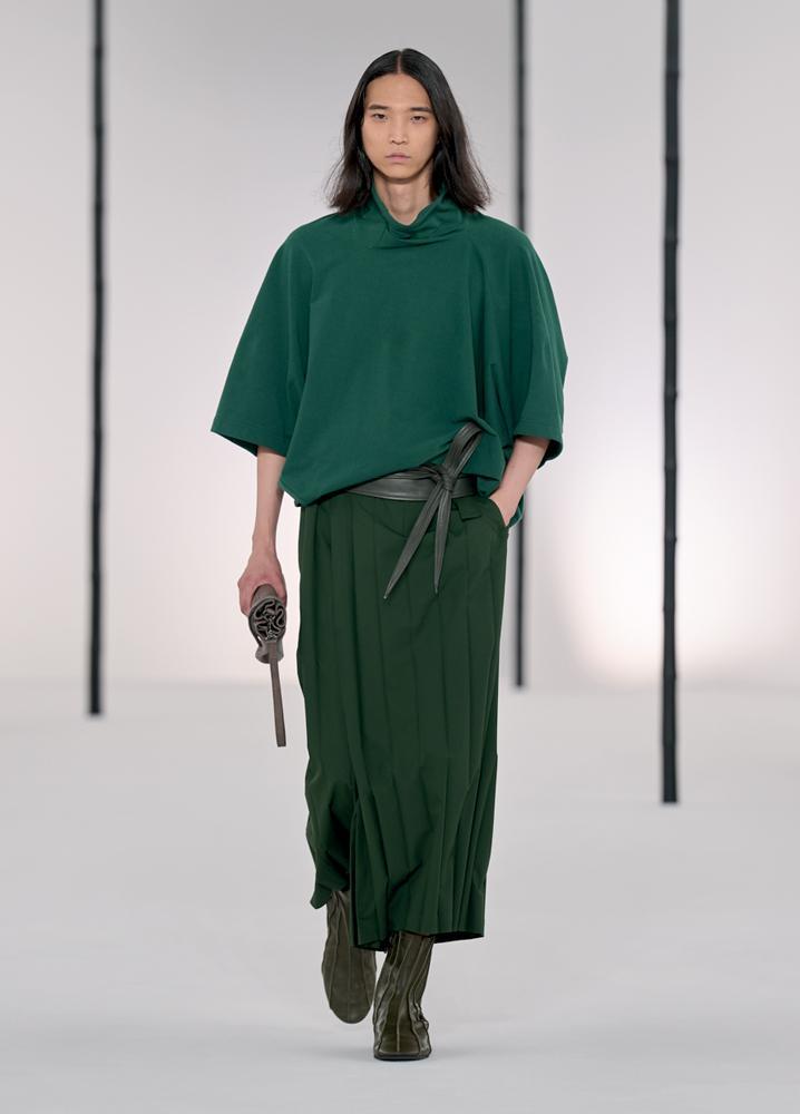 Le défilé Issey Miyake IM MEN printemps-été 2027 à la Fashion Week de Paris
