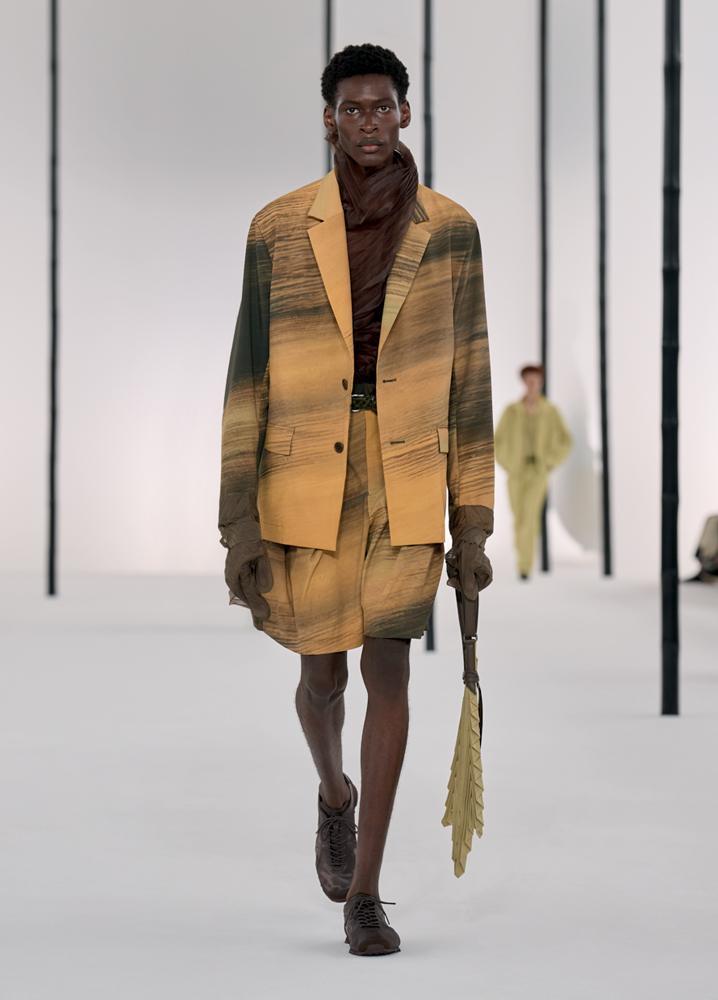 Le défilé Issey Miyake IM MEN printemps-été 2027 à la Fashion Week de Paris