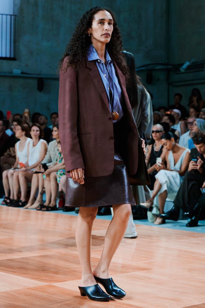 Le défilé Lemaire printemps-été 2027 à la Fashion Week de Paris