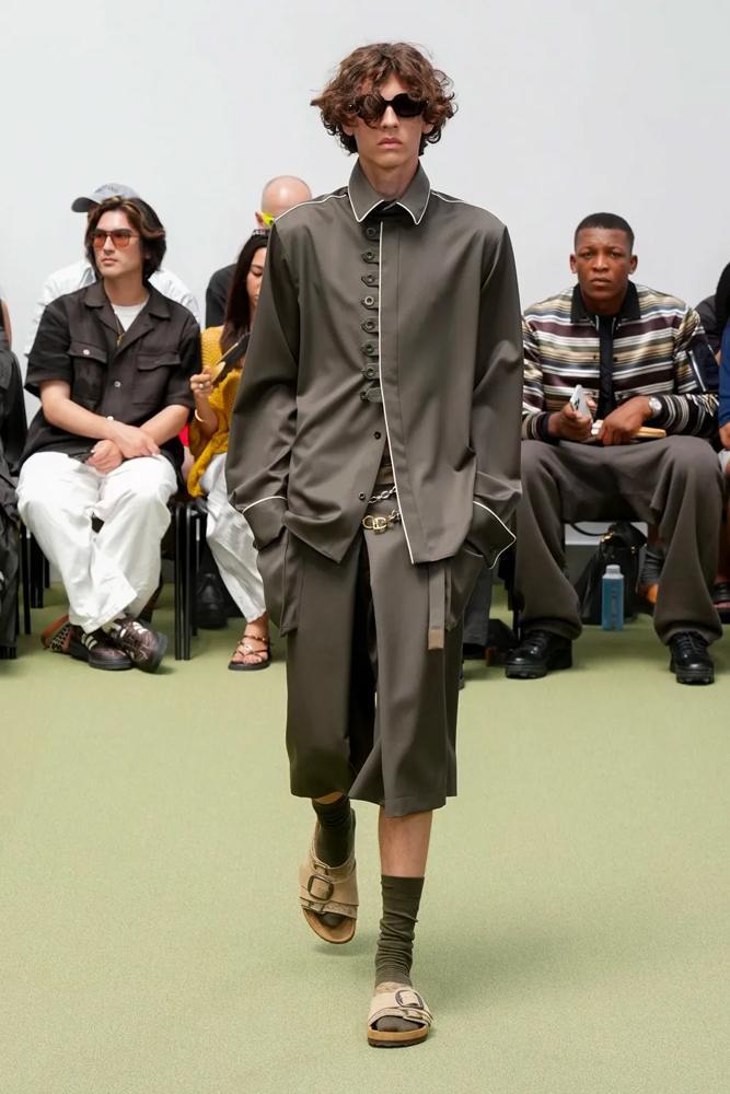 Le défilé Sacai printemps-été 2027 à la Fashion Week homme de Paris
