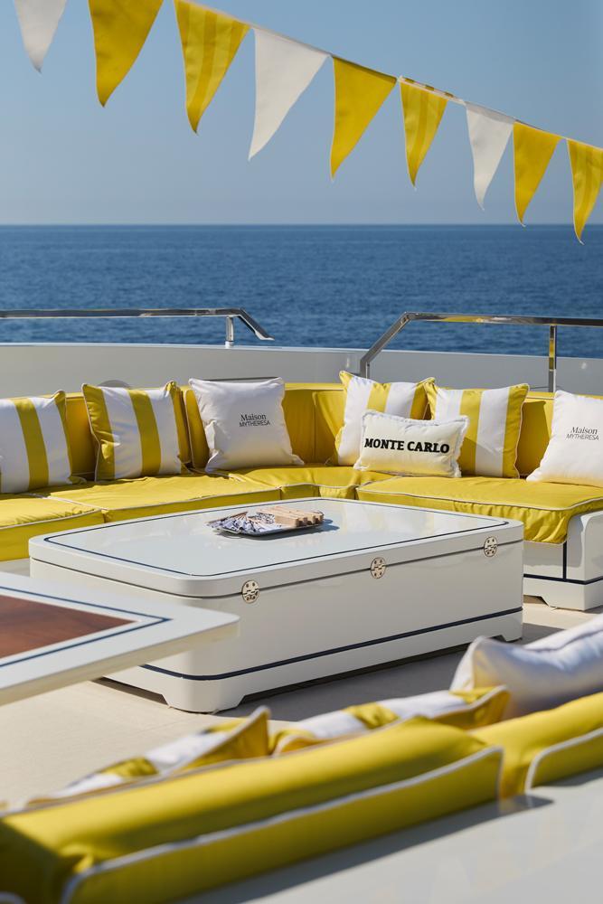 Le yacht Maison Mytheresa pour l'activation 2026.