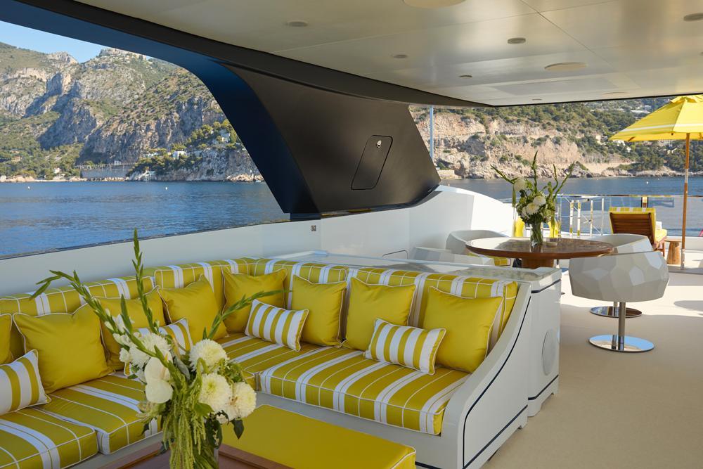 Le yacht Maison Mytheresa pour l'activation 2026.