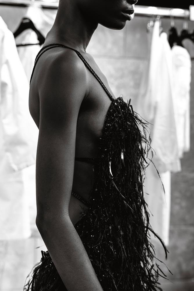Les backstages du défilé Giorgio Armani Privé automne-hiver 2026-2027 par Line Brusegan