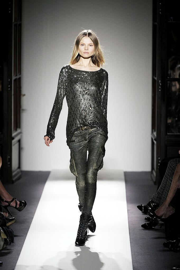 Balmain printemps-été 2010. © Karl Prouse/Catwalking/Getty Images.