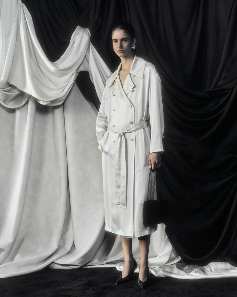 trench en satin blanc loulou de saison