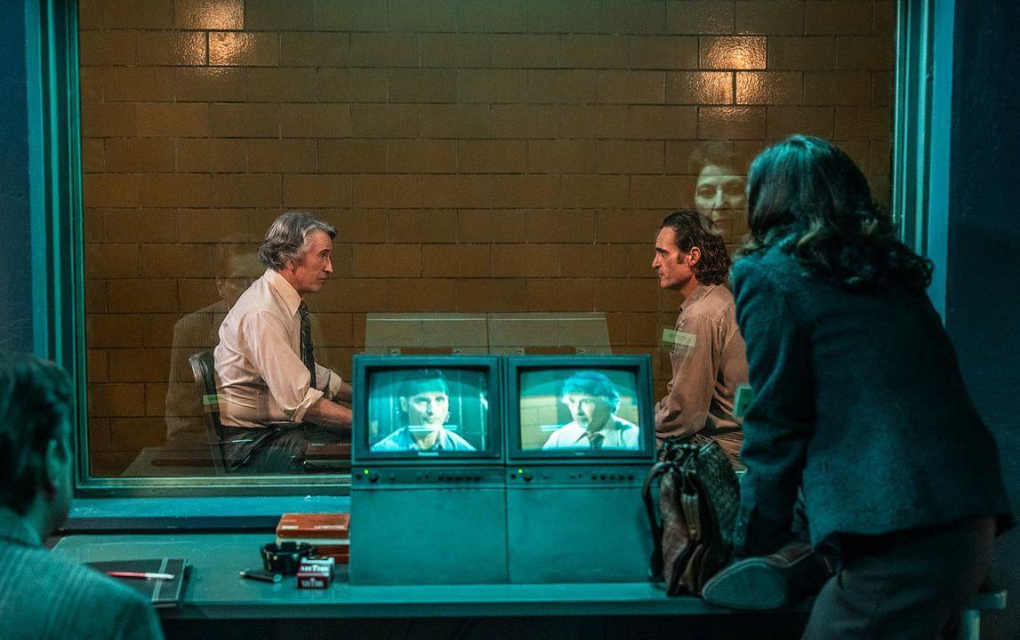 Joaquin Phoenix, Steve Coogan, Harry Lawtey dans : Joker: Folie à Deux
© Niko Tavernise/™ & © DC Comics