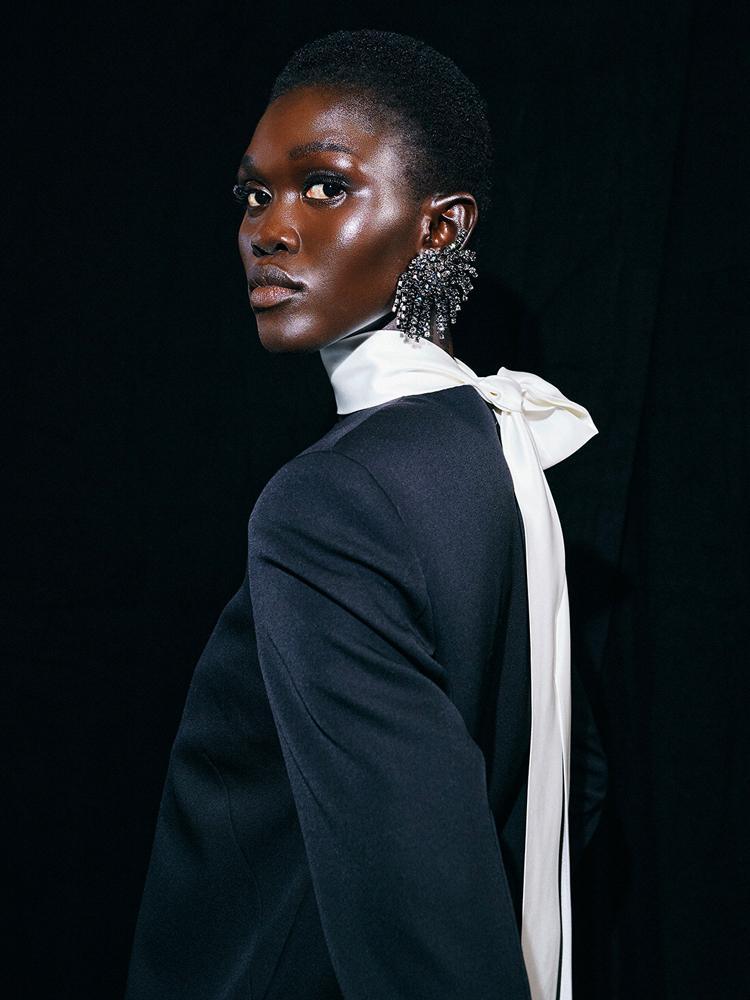 Photo backstage du défilé Balenciaga haute couture automne-hiver 2026-2027.