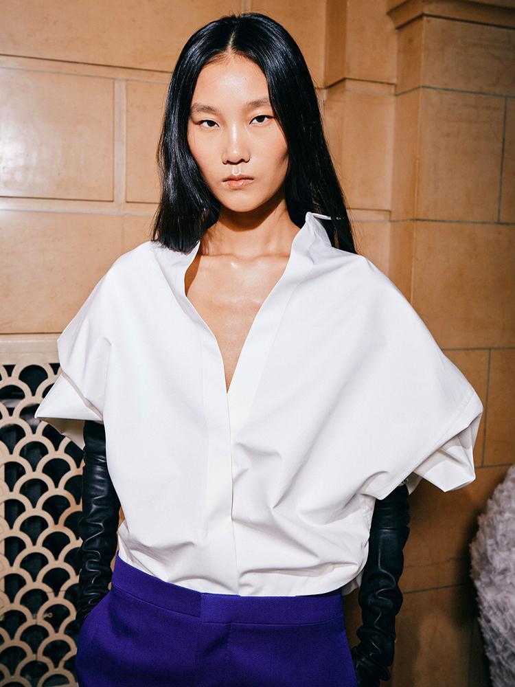 Photo backstage du défilé Balenciaga haute couture automne-hiver 2026-2027.