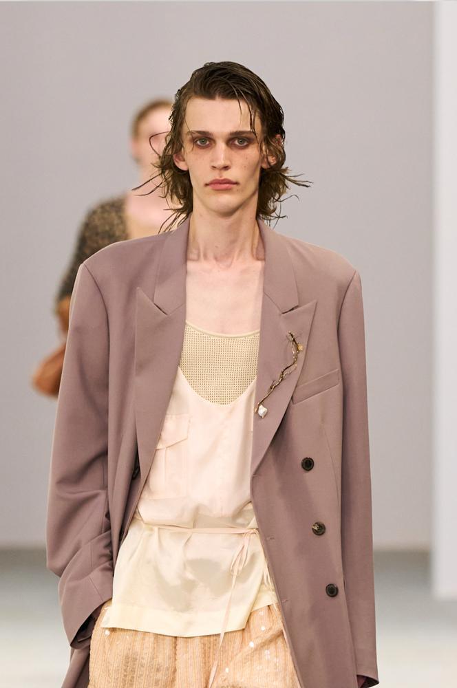 Broche bijoux Dries Van Noten. © Dries Van Noten.