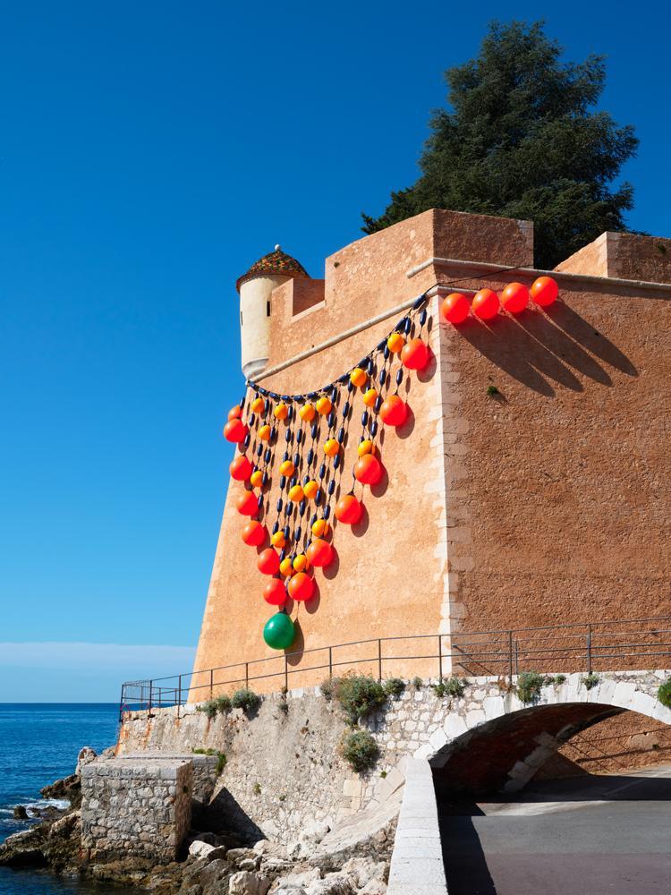 Joana Vasconcelos, A Jóia do Tejo, sculpture exposée à la Citadelle - Centre d'Art et musée Villefranche sur Mer